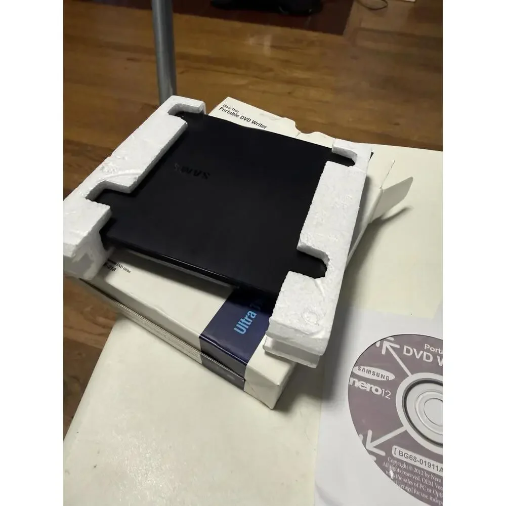Samsung SE-218 usb Portable Dvd  External Drive Writer